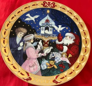 Royal Copenhagen HEARTS OF CHRISTMAS 2007 Dove Of My Heart by Hans Henrik Hanse - Picture 1 of 3