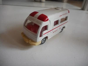 Tomica Nissan Paramedic in WHite (Made in CHina) - Foto 1 di 2