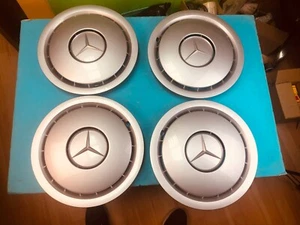Mercedes W201 W124 Radkappen 4 Stück Hubcap Set 14 inch 2014010224 Genuine NOS - Picture 1 of 6