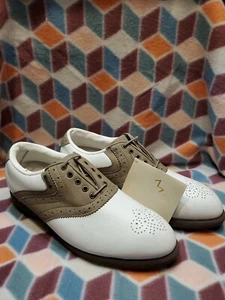 NWT Mizuno Women's Golf Shoes Size 6.5 5132 - Picture 1 of 9