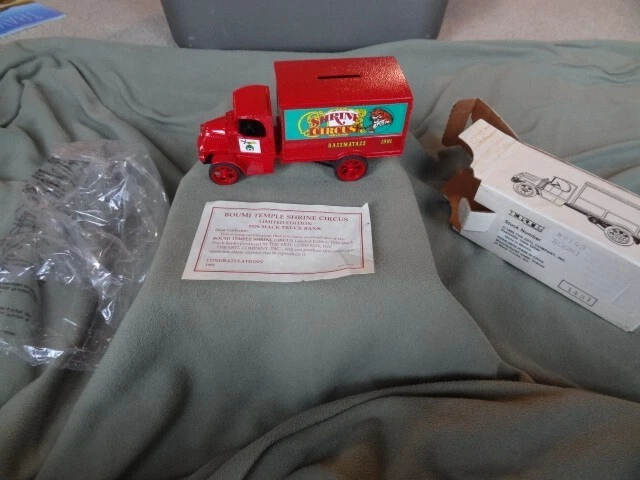 ERTL 1926 MACK ДОСТАВКА ГРУЗОВИК БАНК - ЛОГОТИП Boumi храм - банк с ключом святыня - Изображение 1 из 4