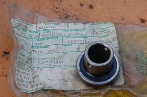 AB16768 John Deere Disco Cierre Accesorio Rodamiento OE John Deere NUEVO - Imagen 1 de 2