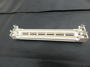 AMP 822062-2 CARD EDGE CONNECTOR - USA SELLER FAST SHIPPING - Picture 1 of 2