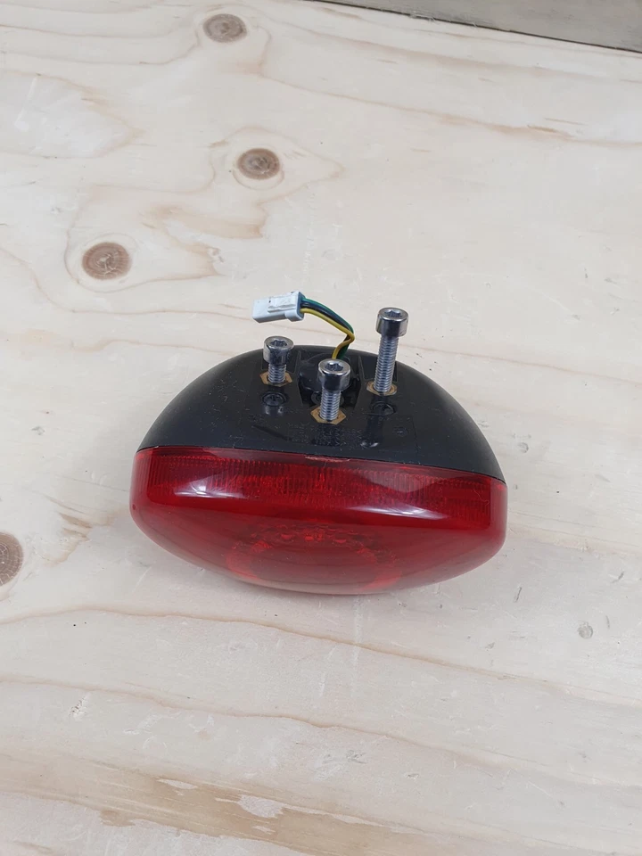 TRIUMPH STREET CUP / SCRAMBLER / TWIN luz trasera trasera / luz trasera T2702060 Foto 1 de 4