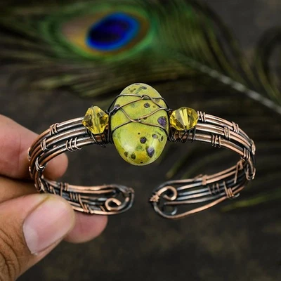 Brazalete ajustable de alambre de cobre hecho a mano con piedras preciosas de piedra Stichtite l646 Foto 1 de 4