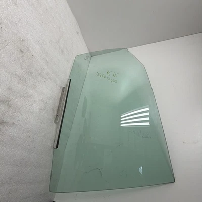 Fits 2015-2017 Toyota Camry Sedan Passenger Side Right Rear Door Window Glass - Imagem 1 de 4