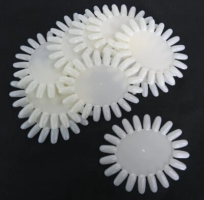 10 Pcs Round Nail Art Acrylic False Fake Tips Display Practice Wheel White - Image 1 of 2
