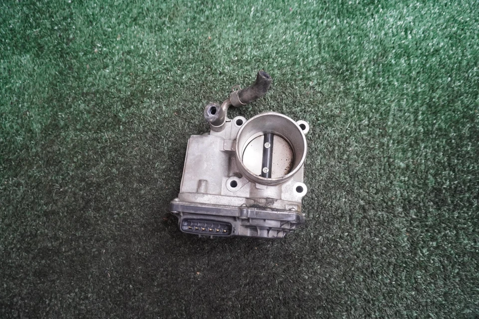 Nissan Versa 2015 2016 2017 cuerpo del acelerador del motor de 1,6 L fabricante original 82 k millas 3AA5002G Foto 1 de 4