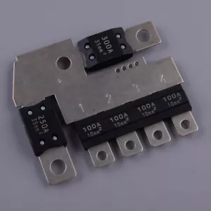 300A-250A-100A Fuse Block Plate For Buick Allure LaCrosse Chevrolet Malibu New - Foto 1 di 6