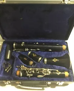 Buffet Crampon & Cie Paris Plastic Clarinet S/N 307696 - Picture 1 of 10