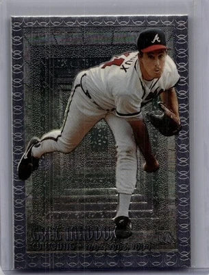 1995 Topps Embossed - Greg Maddux #109 Atlanta Braves - Image 1 of 2