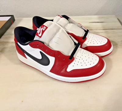 Talla 9 - Air Jordan 1 Retro OG 2025 Low Chicago Varsity Red Foto 1 de 4