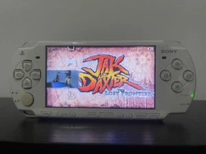 Sony PSP 2000 Slim weißes Handheld-System Beschreibung lesen - Bild 1 von 11