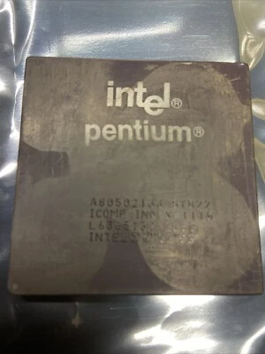 Intel Pentium 133MHz CPU Intel Pentium 133MHz CPU Socket 5 & 7 A80502133 SY022 - Image 1 of 2