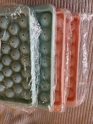 Random Size Ball Ice Cube Trays/Set of 4/Small/plastic /Kitchen - Image 1 of 4