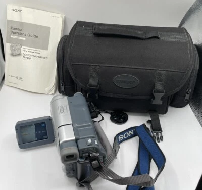 Sony Handycam DCR-TRV460 Digital8 Hi8 8mm Camcorder Bundle - Image 1 of 4