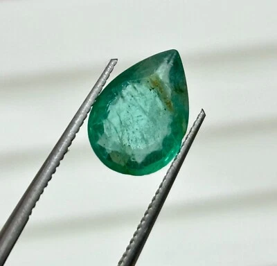 natural emerald gemstone zambian pear shape transparent green color - Image 1 of 3