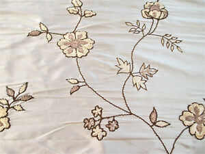 Fabric Robert Allen Beacon Hill Sir Percy Ivory 100% Silk Embroidered Floral HH2