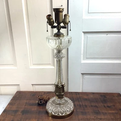 Antigua lámpara de mesa con columna de vidrio del Imperio Francés patente Corinthian Hinks & Sons Foto 1 de 4