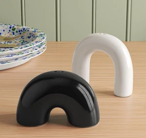 Salt and Pepper shakers black and white arches NEW in Box kitchen decor - Picture 1 of 7