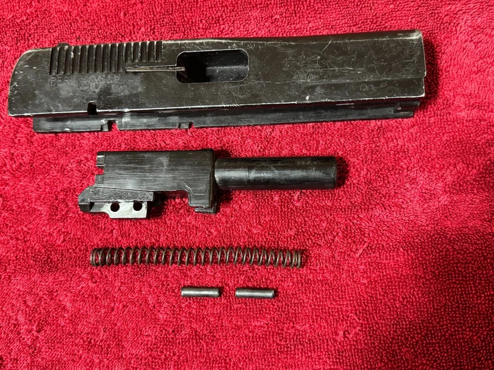 Conjunto de correderas Iberia 40 - Barril - Muelle de retroceso - Extractor de pasadores - .40 S&W - 31837 Foto 1 de 4