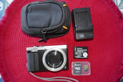 Cámara digital Panasonic Lumix DMC-ZS50 30X zoom 12,1 MP lente Leica + extras. Foto 1 de 4