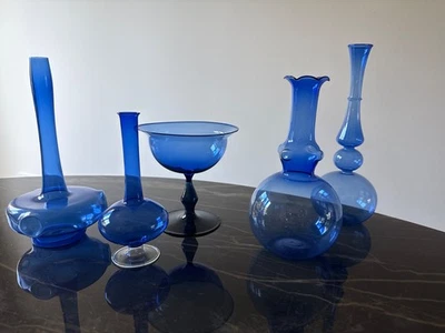 mundgeblasene Glasvasen - blau - 5 Stück aus Sammlung gebraucht - Lauscha - Bild 1 von 4