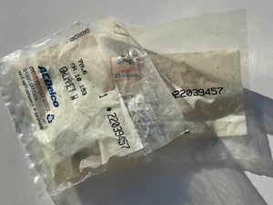 NOS GM 1988-20 GM Vehicles Winshield Washer Pump Grommets (2) Chevy GMC Pontiac - Bild 1 von 3