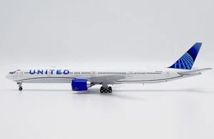 United B777-300(ER) Reg: N2749U "Sydney World Pride" JC 1:400 Diecast XX40183 - Picture 1 of 7