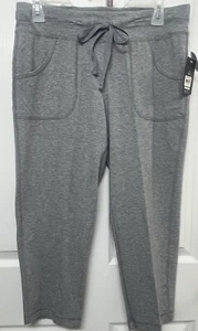 Athletic Works Women's Size S (4-6) Gray Core Knit Capri Yoga Pants Athleisure - Picture 1 of 4