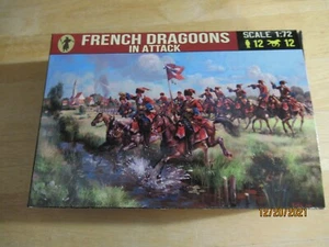 Strelets #253 Dragones franceses en ataque (napoleónicos) 1/72o 12 MTD figuras grises - Imagen 1 de 2