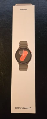 Samsung Galaxy Watch 7 40mm Green Bluetooth SM-L300 - New & sealed - Image 1 of 3