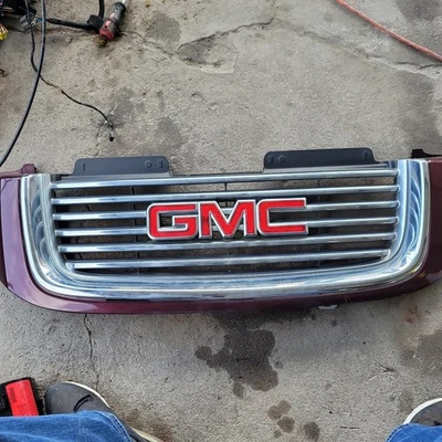 Rejilla para GMC Envoy 2002-2009 2002-2006 Envoy granate con inserto cromado Foto 1 de 4