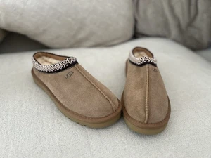 Uggs women shoes - Picture 1 of 5