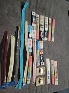Big Lot Of Vintage Retro Zippers New NOS Various Colora Sized - Picture 1 of 8
