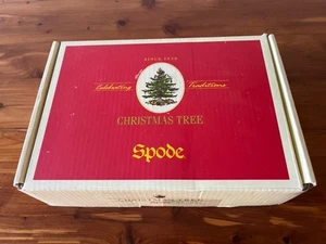 Spode Christmas Tree 3-teiliges Hostess Set Butterdose & 3" Salz & Pfefferstreuer - Bild 1 von 7