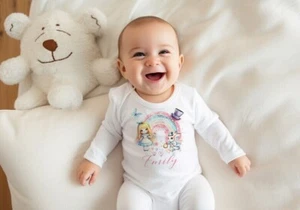 TRAJE DE REGRESO A CASA PERSONALIZADO, pijama Alicia en el País de las Maravillas, manta - Imagen 1 de 3