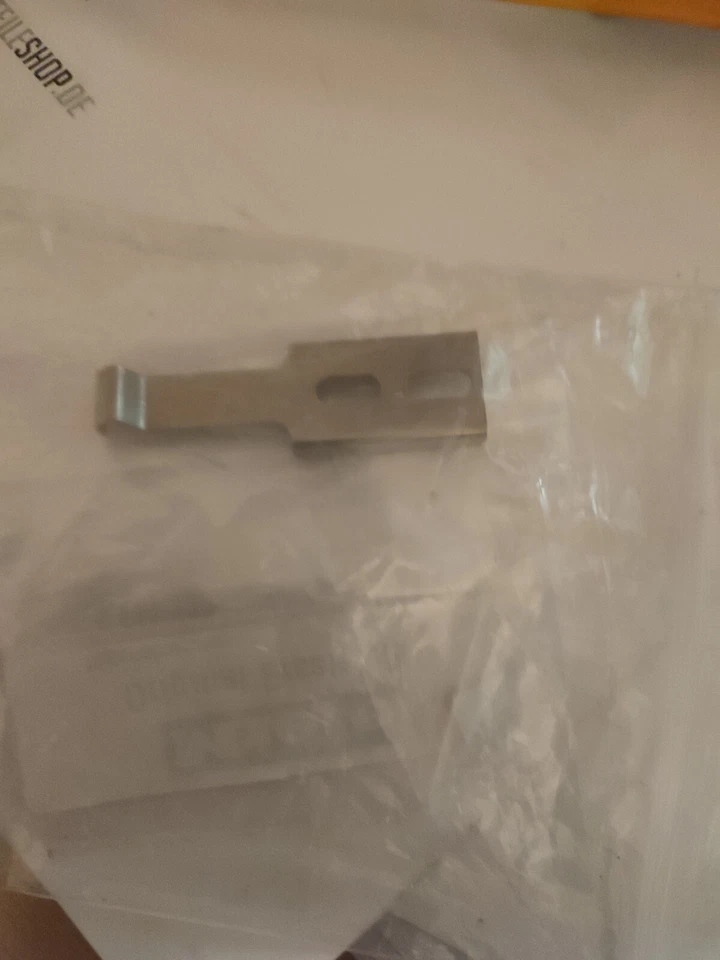 miele dishwasher retaining clamp door lock 6911130 new used mint condition 3s - Image 1 of 1