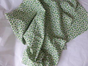 Small Holly Leaves & Berries 38'' x 45" Cotton Fabric  - Picture 1 of 3