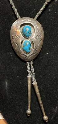 Lote de corbata Bolo Aaron Chischiligi Navajo plata esterlina y turquesa C Foto 1 de 4