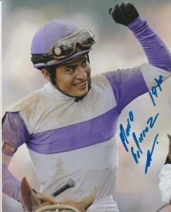 FOTO FIRMADA 8x10 JOCKEY DE CARRERAS DE CABALLOS MARIO GUTIÉRREZ #4 PRUEBA DE DERBY KENTUCKY - Imagen 1 de 2
