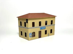1704DM HO Stazione FS montata e illuminata come da foto scala 1:87 - Imagen 1 de 3
