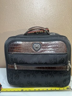 Винтажный коричневый/черный портфель на колесиках Brighton в форме сердца с акцентами 14 дюймов - Изображение 1 из 4