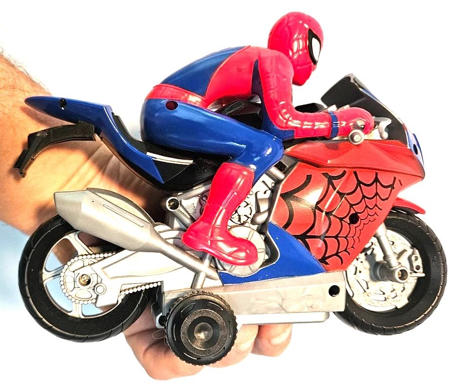 Marvel Spiderman en motocicleta Action Hero Diecast no funciona red fundida 8" de largo Foto 1 de 4