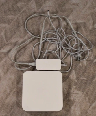 Apple AirPort Extreme 5th Generation A1408 Base Station WiFi Wireless Router - Image 1 of 4