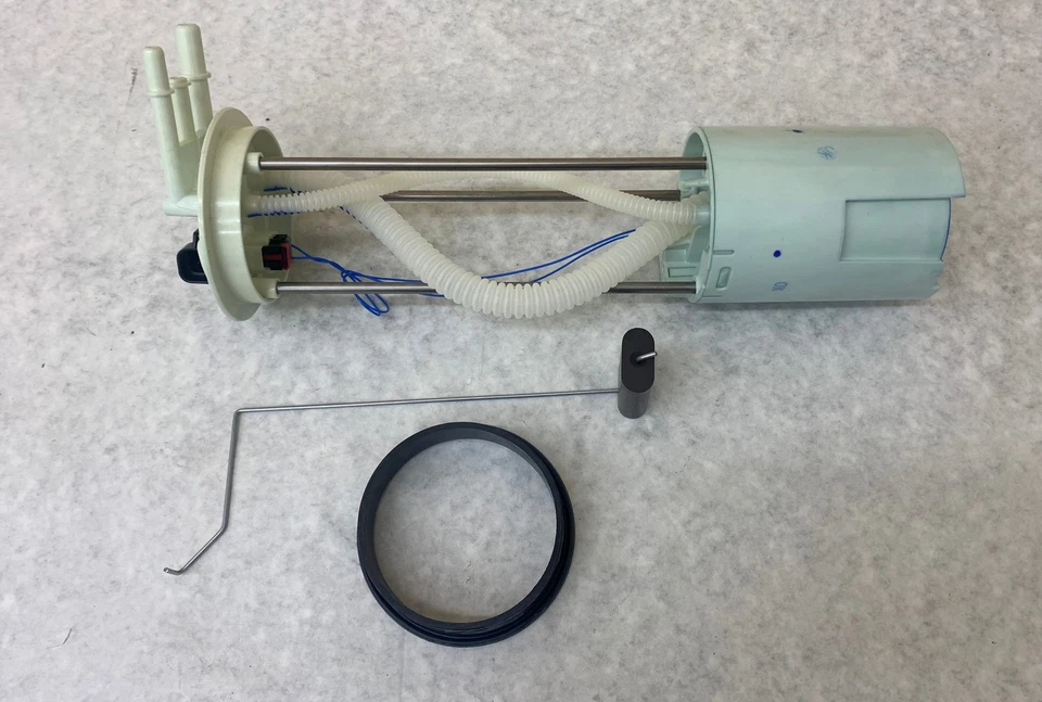 Delphi FG0166 Fuel Pump Transfer Unit for Chevy & GMC - Image 1 of 4