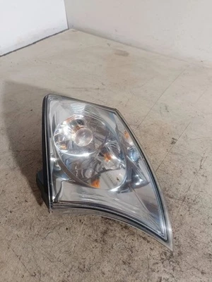 Mazda MPV 2003 Left front front turn indicator light P2015L VGA12898 - Image 1 of 4