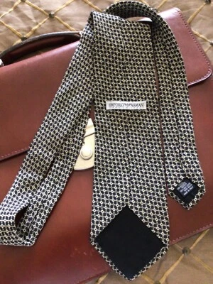 Corbata vintage para hombre EMPORIO ARMANI: Hecha en Italia: negra y marfil ¡Excelente estado! Foto 1 de 4