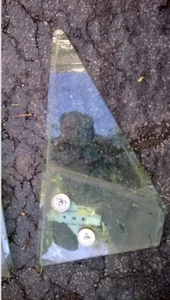 1981-1989 Lincoln Town Car Towncar passenger right front vent Window Glass OEM - Picture 1 of 1