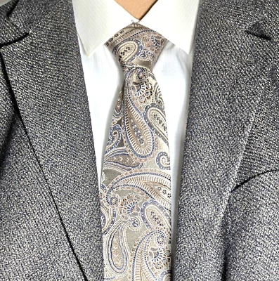 Corbata vintage para hombre SADDLEBRED, matelasse cachemira dorada 58"x 3", poliéster seda Foto 1 de 4